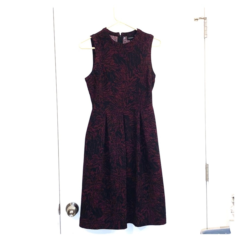 Interview dress with pockets